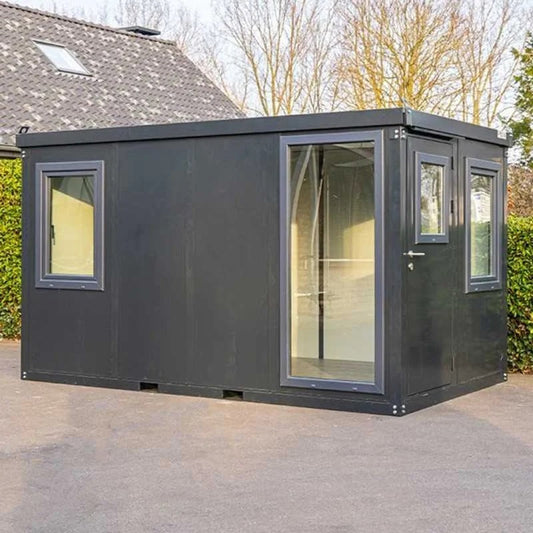 Oficina estándar 4x2m con ventana completa